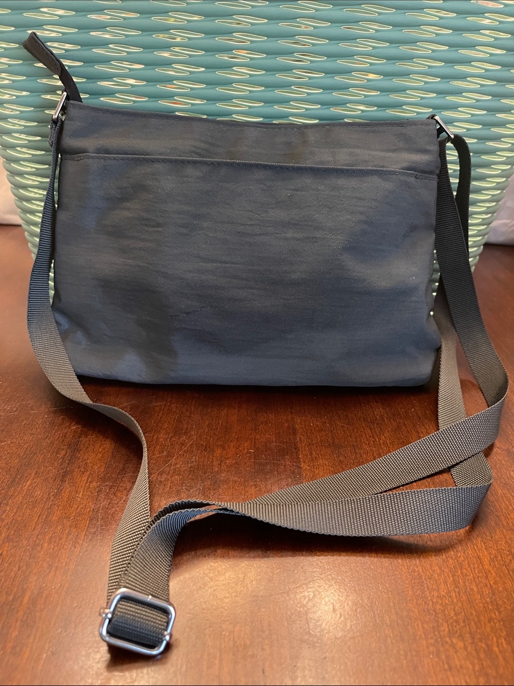 Baggallini All-Around Mini Gray Crossbody Bag - Picture 7 of 8